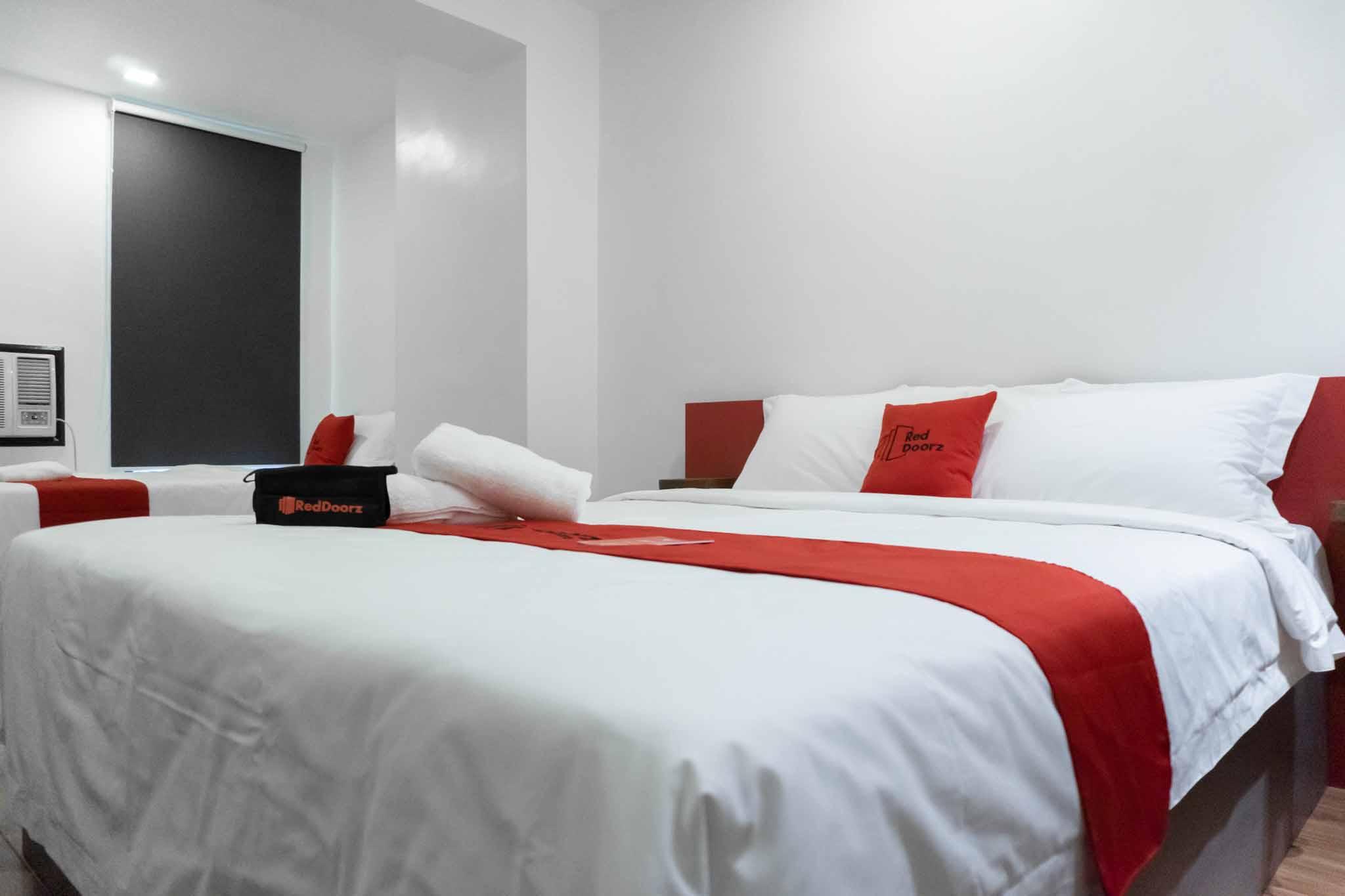 Reddoorz Plus At Mm Hotel Las Pinas Former Reddoorz Plus Near Bamboo Organ Екстер'єр фото