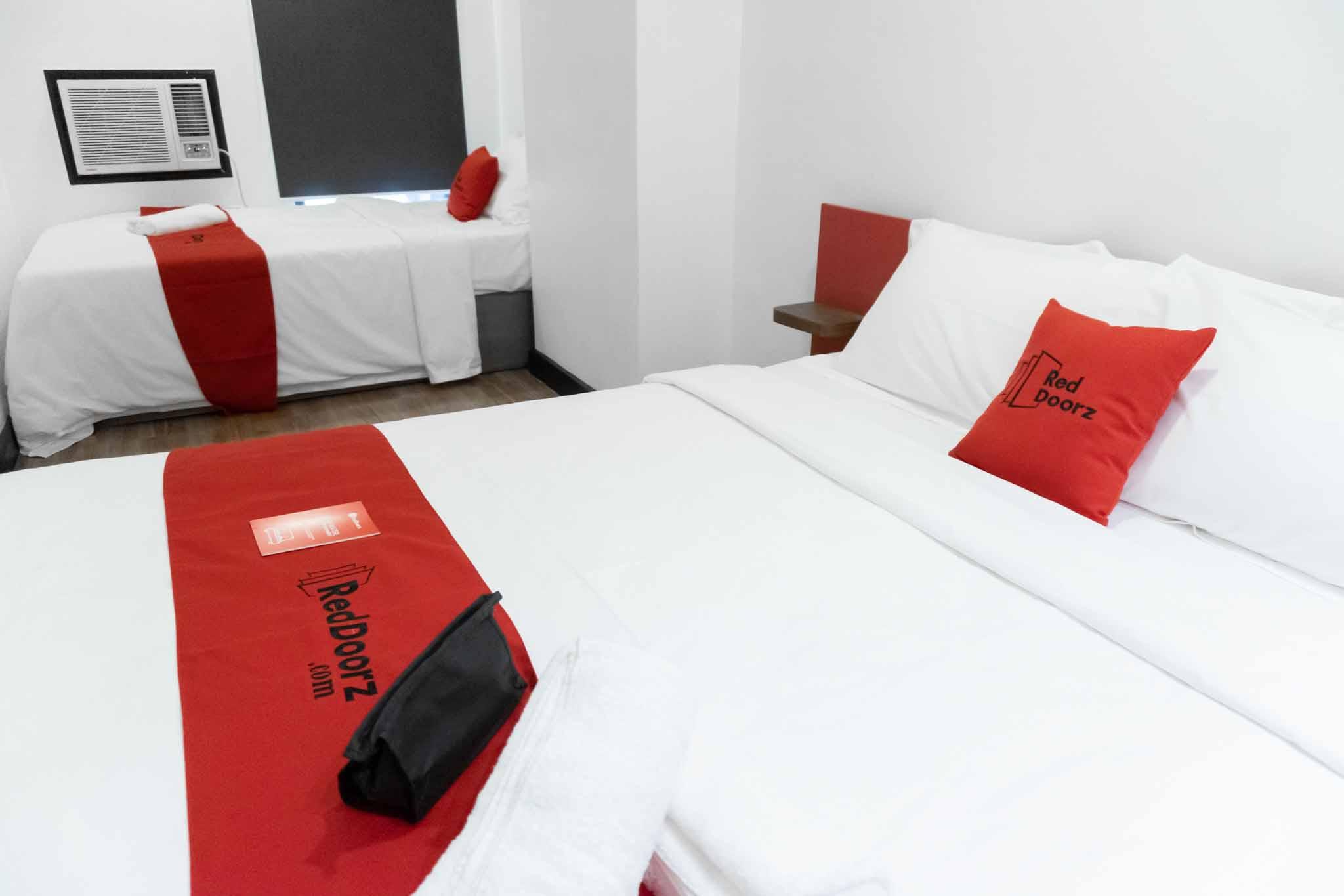 Reddoorz Plus At Mm Hotel Las Pinas Former Reddoorz Plus Near Bamboo Organ Екстер'єр фото