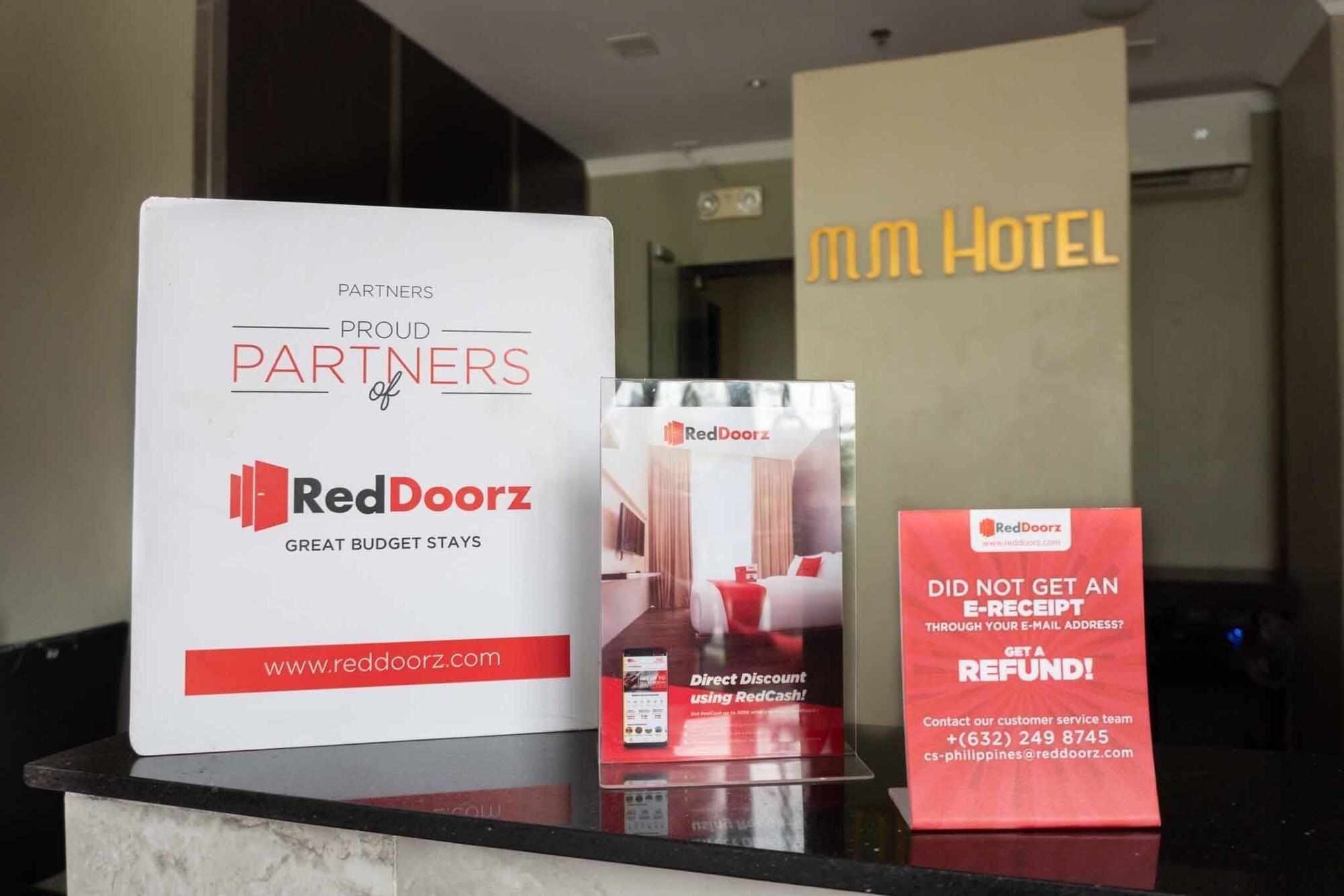 Reddoorz Plus At Mm Hotel Las Pinas Former Reddoorz Plus Near Bamboo Organ Екстер'єр фото