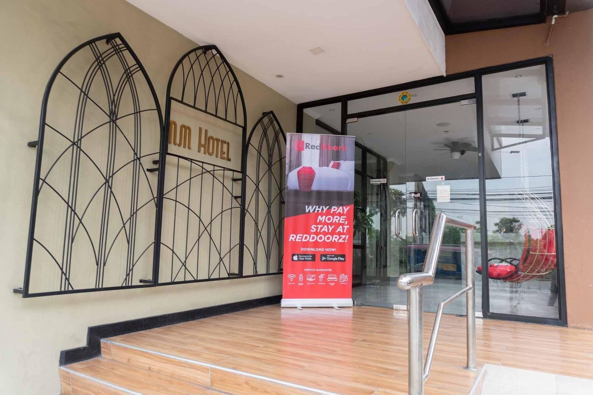 Reddoorz Plus At Mm Hotel Las Pinas Former Reddoorz Plus Near Bamboo Organ Екстер'єр фото