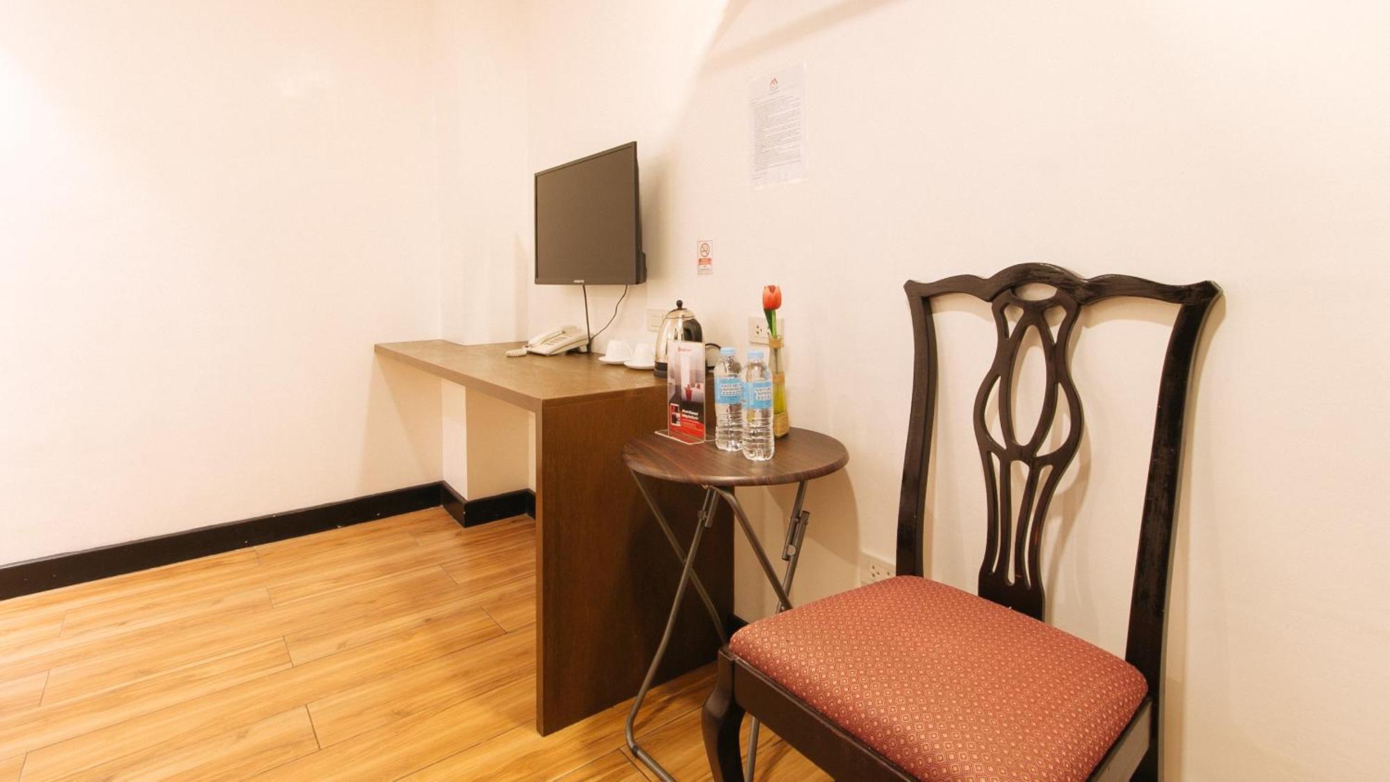 Reddoorz Plus At Mm Hotel Las Pinas Former Reddoorz Plus Near Bamboo Organ Екстер'єр фото