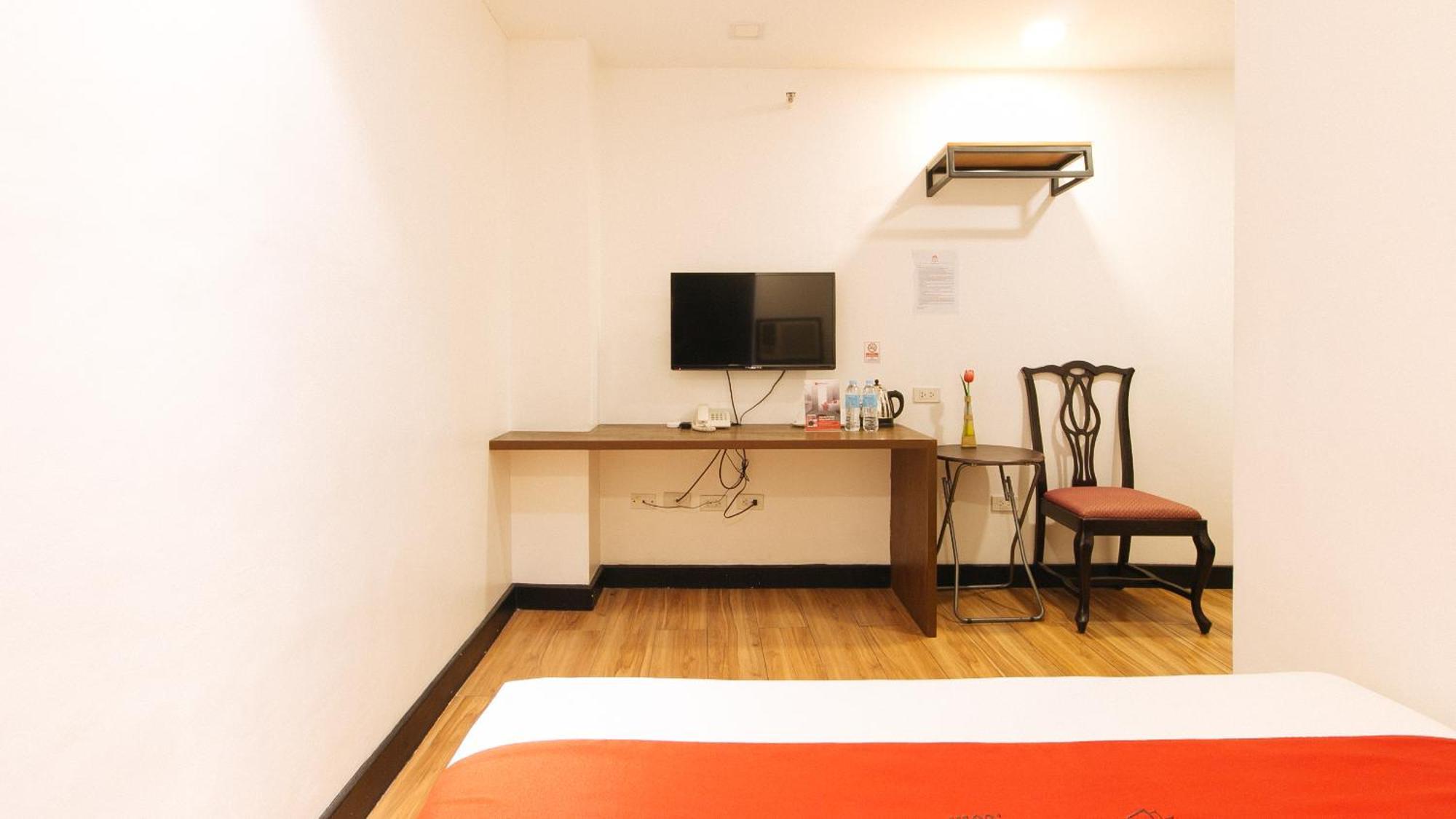 Reddoorz Plus At Mm Hotel Las Pinas Former Reddoorz Plus Near Bamboo Organ Екстер'єр фото