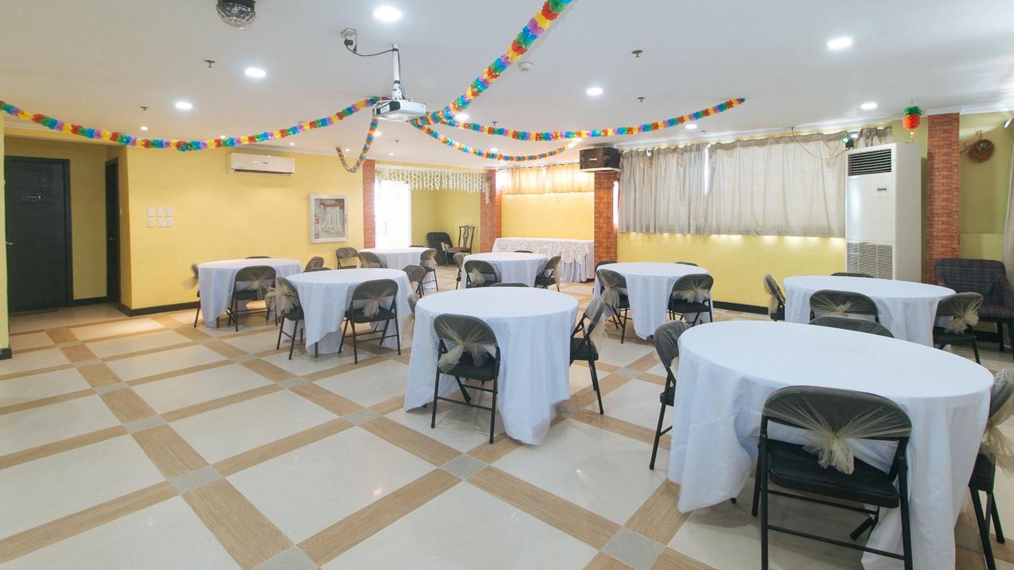 Reddoorz Plus At Mm Hotel Las Pinas Former Reddoorz Plus Near Bamboo Organ Екстер'єр фото