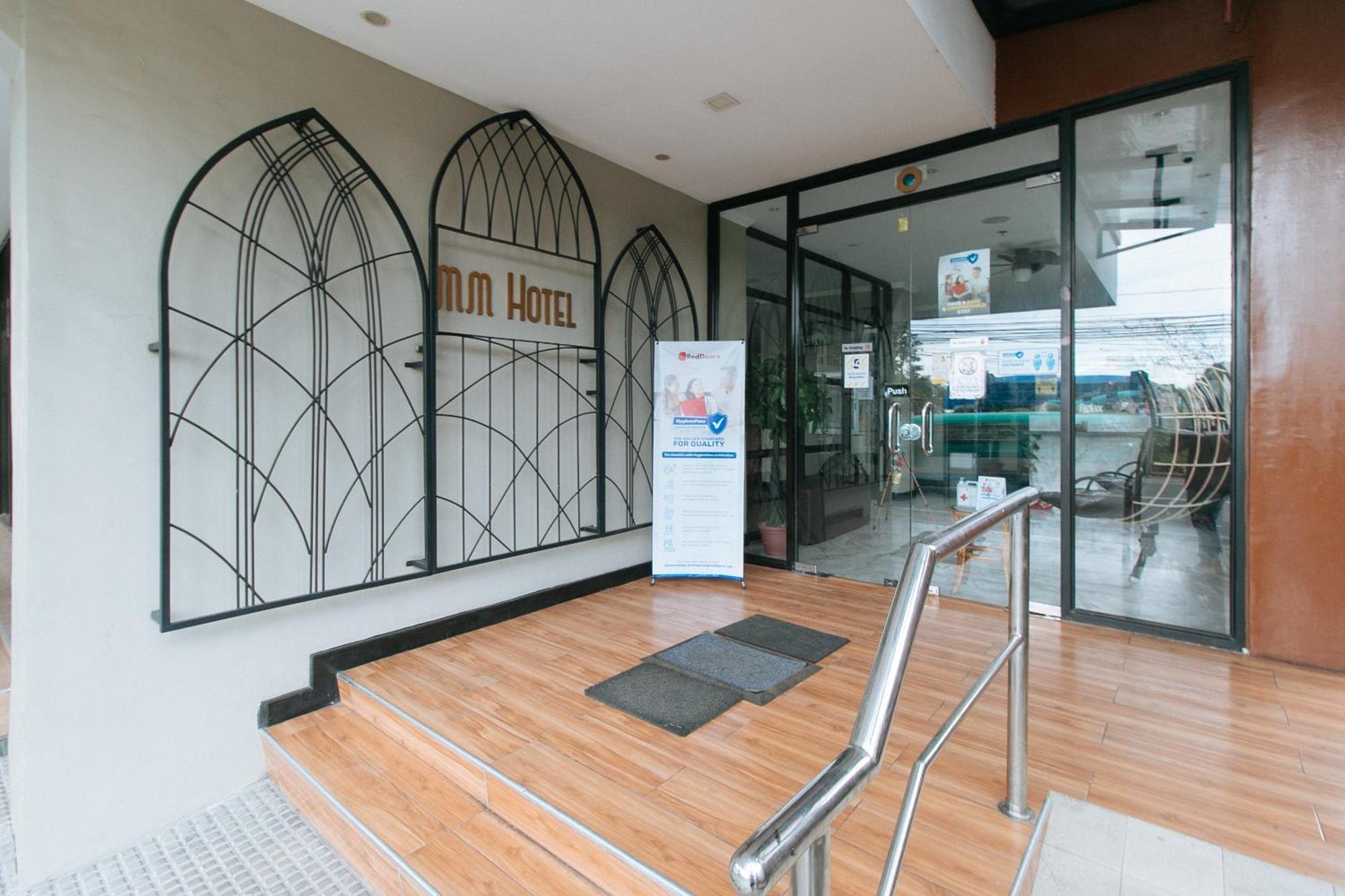 Reddoorz Plus At Mm Hotel Las Pinas Former Reddoorz Plus Near Bamboo Organ Екстер'єр фото