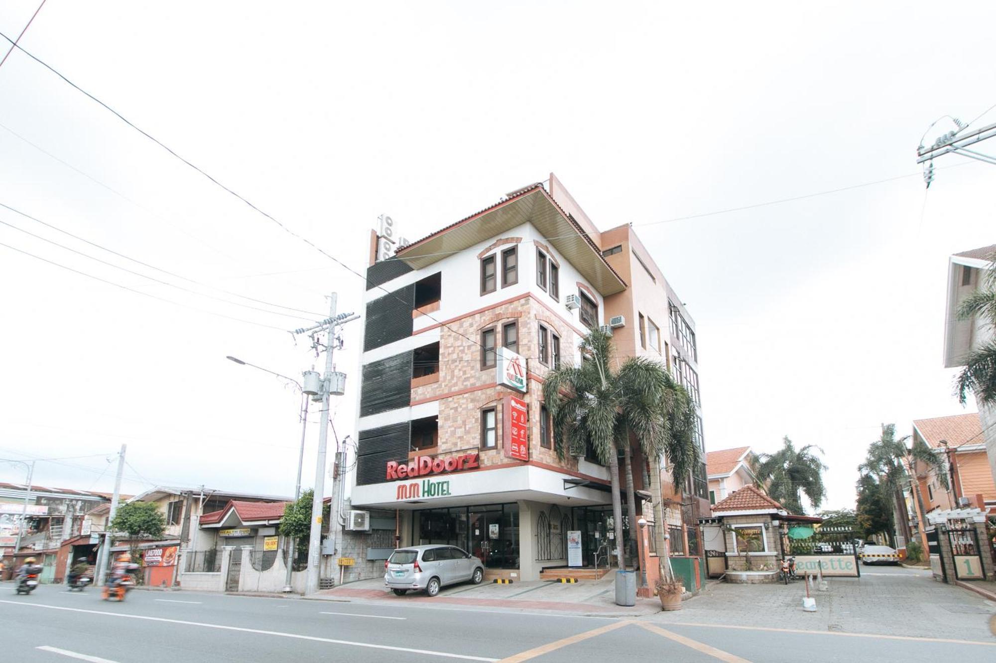 Reddoorz Plus At Mm Hotel Las Pinas Former Reddoorz Plus Near Bamboo Organ Екстер'єр фото